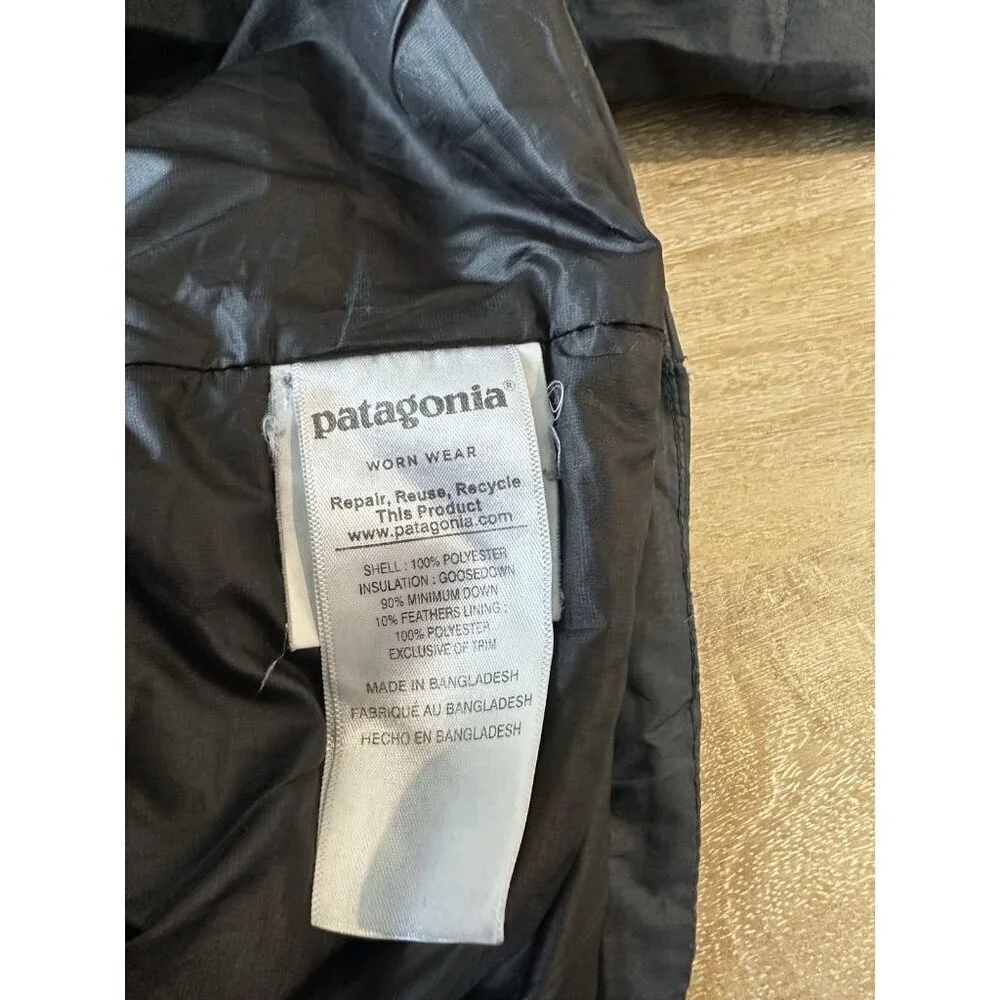Patagonia Men's Down Sweater Jacket Dark Navy Size Small